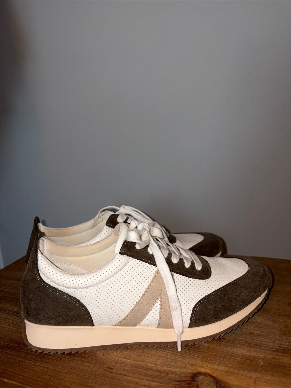 Maurices White and Brown Women's Fashion Sneakers Women’s 9